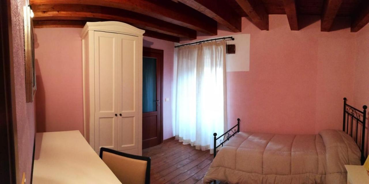 La Casa Del Borgo Bed & Breakfast Ittireddu Екстериор снимка